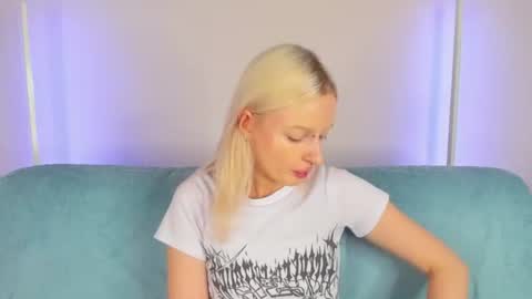 Snapshot of alessakiss chatting on 06-16-26, 08:17 alessakiss online show from 06-16-26, 08:17