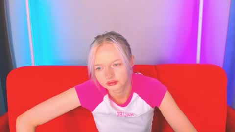 Snapshot of alessakiss chatting on 07-10-26, 03:00 alessakiss online show from 07-10-26, 03:00