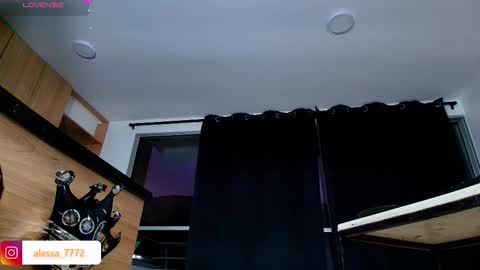 Snapshot of alessandra_222 chatting on 11-21-25, 10:36 Alessandra online show from 11-21-25, 10:36