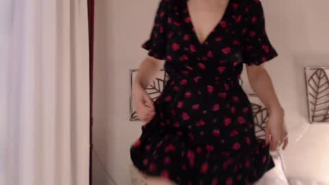 Snapshot of alessandra_foxy chatting on 12-15-24, 11:55 Sandra online show from 12-15-24, 11:55