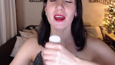 Snapshot of alessandra_foxy chatting on 12-27-24, 05:16 Sandra online show from 12-27-24, 05:16