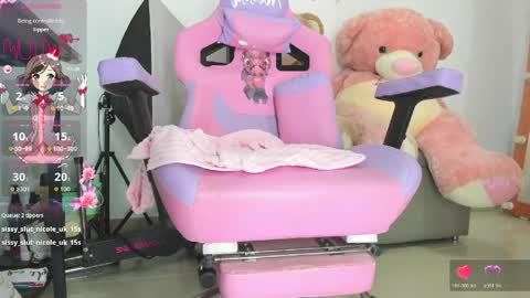 Snapshot of alessandra_thedoll chatting on 03-26-26, 09:09 Alessa online show from 03-26-26, 09:09