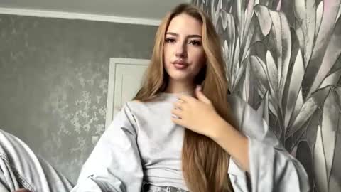 Betty online show from 11-18-25, 09:03