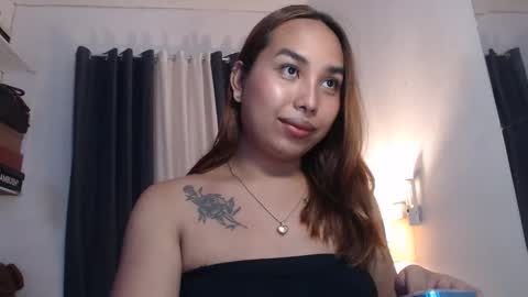 Snapshot of alessandramore chatting on 05-25-26, 12:33 Alessandra online show from 05-25-26, 12:33