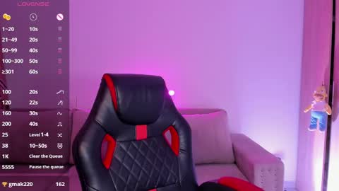 Snapshot of alessandramoreli chatting on 02-04-25, 11:16 AlessandraMoreli Its my birthday online show from 02-04-25, 11:16