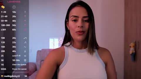 Snapshot of alessandramoreli chatting on 09-29-25, 07:40 AlessandraMoreli Its my birthday online show from 09-29-25, 07:40