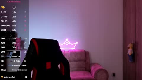 Snapshot of alessandramoreli chatting on 11-20-25, 08:30 AlessandraMoreli Its my birthday online show from 11-20-25, 08:30