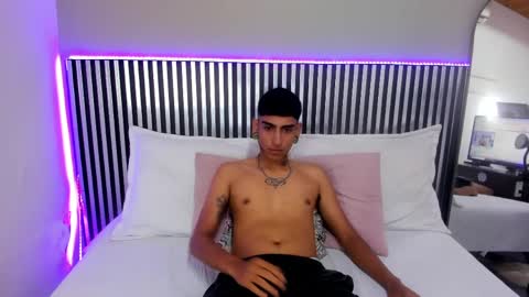 Snapshot of alessandro_blake chatting on 05-03-26, 01:50 Alessandro online show from 05-03-26, 01:50