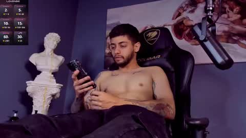 Snapshot of alessandro_duty chatting on 02-25-25, 12:25 Alessandro INDEPENDENT MODEL online show from 02-25-25, 12:25