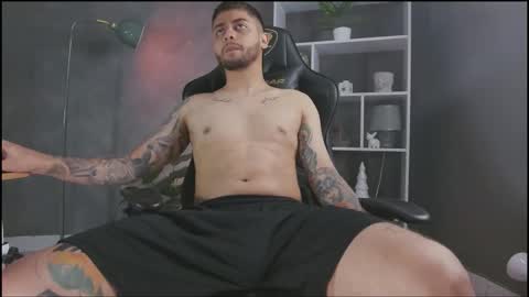 Snapshot of alessandro_duty chatting on 09-30-25, 01:54 Alessandro INDEPENDENT MODEL online show from 09-30-25, 01:54