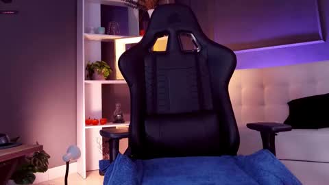 Snapshot of alessandro_duty chatting on 10-25-25, 02:41 Alessandro INDEPENDENT MODEL online show from 10-25-25, 02:41