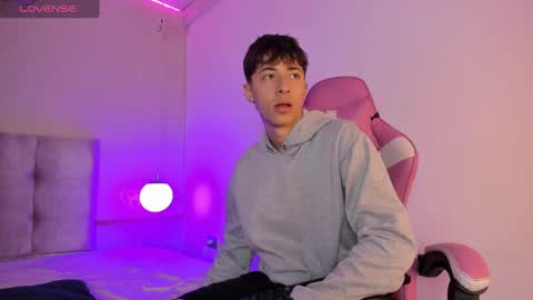 Alessandro Dybala online show from 01-10-25, 12:15