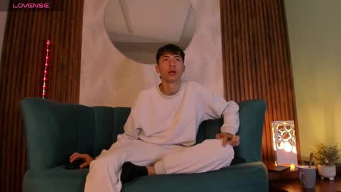 Alessandro Dybala online show from 01-22-25, 12:27