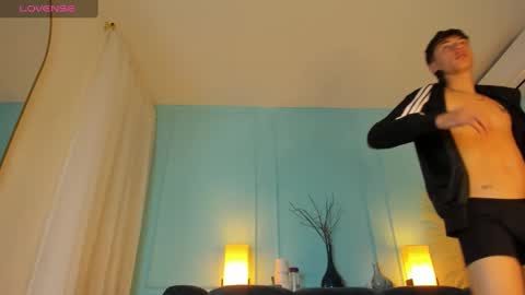 Alessandro Dybala online show from 01-23-25, 06:24