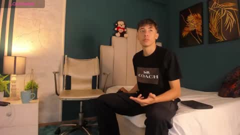 Alessandro Dybala online show from 01-29-25, 01:07