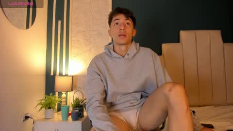 Alessandro Dybala online show from 01-31-25, 03:33