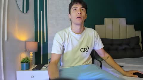 Alessandro Dybala online show from 01-16-26, 12:42