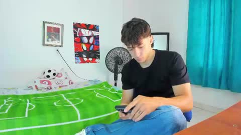 Alessandro Dybala online show from 07-11-26, 12:41