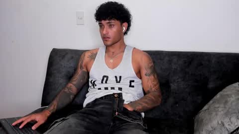 Alessandro Vanni online show from 02-20-25, 02:51