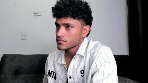 Alessandro Vanni online show from 03-06-25, 01:58