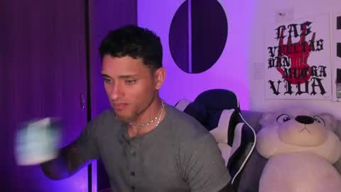 Snapshot of alessandro_vanni chatting on 06-25-26, 04:23 Alessandro Vanni online show from 06-25-26, 04:23