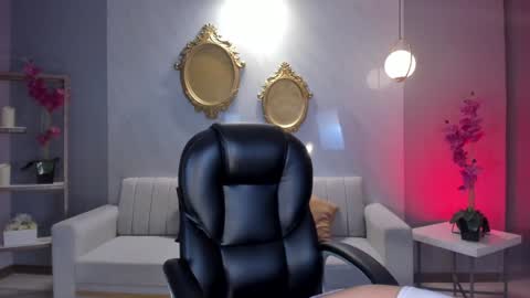 ALESSA ROMERO  online show from 02-02-25, 01:45