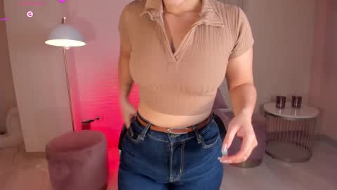 ALESSA ROMERO  online show from 03-02-25, 01:58