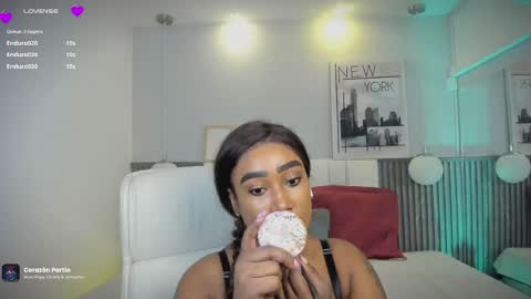 Snapshot of alessia_anderson07 chatting on 05-22-26, 10:04 Yy online show from 05-22-26, 10:04
