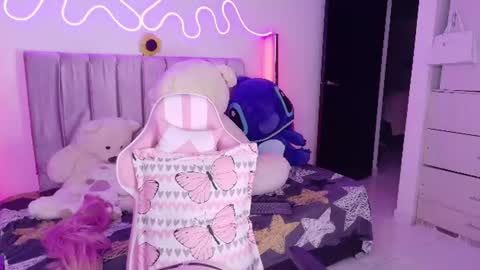 Snapshot of alessia_dolce chatting on 07-25-26, 02:20 alessia dolce online show from 07-25-26, 02:20