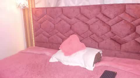 Snapshot of alessia_storm_ chatting on 06-24-26, 10:03 Alessia online show from 06-24-26, 10:03