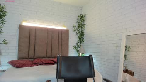 Snapshot of alessia_taylorr chatting on 02-05-25, 11:44 Alessia Everyday From 0530 to 1430 Col Time online show from 02-05-25, 11:44