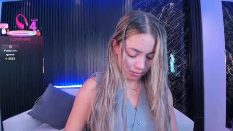 Snapshot of alessia_taylorr chatting on 09-11-25, 12:05 Alessia Everyday From 0530 to 1430 Col Time online show from 09-11-25, 12:05