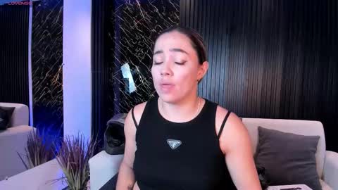 Snapshot of alessia_taylorr chatting on 10-13-25, 11:54 Alessia Everyday From 0530 to 1430 Col Time online show from 10-13-25, 11:54