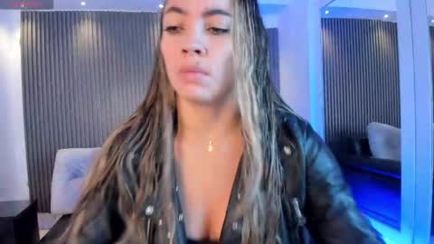 Snapshot of alessia_taylorr chatting on 11-04-25, 12:15 Alessia Everyday From 0530 to 1430 Col Time online show from 11-04-25, 12:15