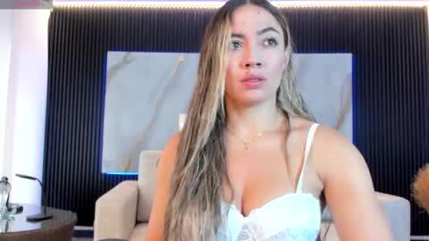 Snapshot of alessia_taylorr chatting on 11-08-25, 11:54 Alessia Everyday From 0530 to 1430 Col Time online show from 11-08-25, 11:54