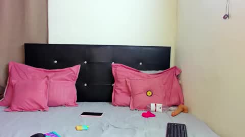 Snapshot of alessia_villa_ chatting on 05-15-26, 08:32 alessia_villa_ online show from 05-15-26, 08:32