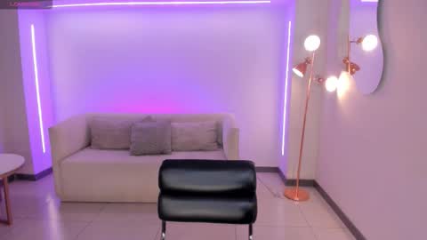 Alessia  online show from 10-21-25, 11:33