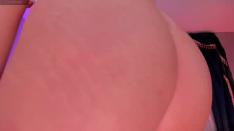 Alessia  online show from 10-31-25, 08:32