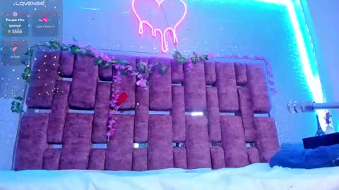 Snapshot of alessiadouce chatting on 03-11-25, 08:42 Alessia online show from 03-11-25, 08:42