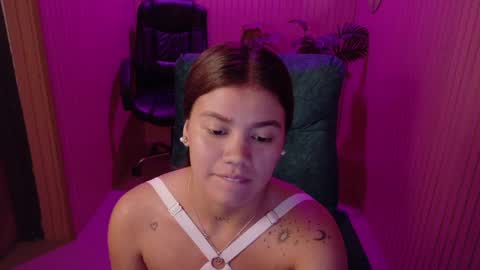 Snapshot of alessiamonroe_ chatting on 06-01-26, 09:38 alessiamonroe_ online show from 06-01-26, 09:38