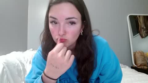 Alessia Snow online show from 11-17-25, 11:10