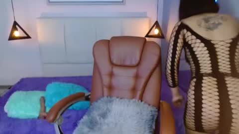 Snapshot of alessiaval chatting on 02-12-25, 12:44 Valery online show from 02-12-25, 12:44