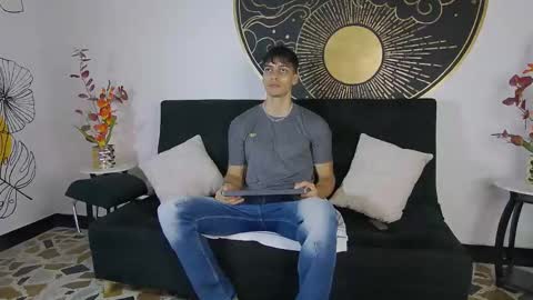 Snapshot of alessiovitale chatting on 11-10-25, 12:26 Alessio online show from 11-10-25, 12:26