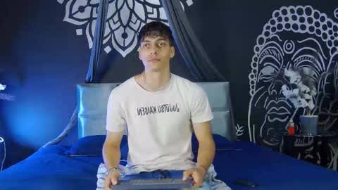 Snapshot of alessiovitale chatting on 12-16-25, 11:59 Alessio online show from 12-16-25, 11:59