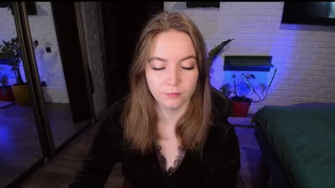 Snapshot of alessssamistress chatting on 09-28-25, 10:53 Alex online show from 09-28-25, 10:53