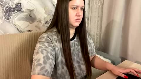 Aletta Oushen online show from 01-18-25, 02:55