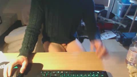 Snapshot of alettaoceanftw chatting on 12-14-24, 01:49 AlettaOceanFtw online show from 12-14-24, 01:49