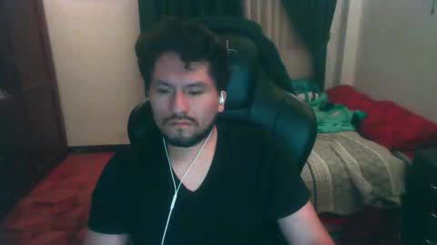 Snapshot of alevil_97 chatting on 03-16-26, 05:02 Alejo online show from 03-16-26, 05:02