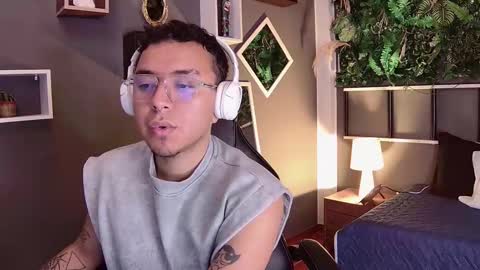 Snapshot of alex__montesco chatting on 03-11-25, 12:50 Alex online show from 03-11-25, 12:50