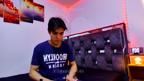 sneider online show from 04-05-26, 03:47